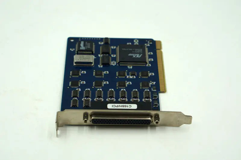 Moxa C168H/PCI-emolevy