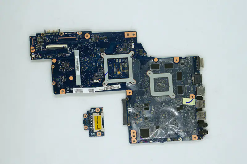 Toshiba L870 L875 C870 Intel-emolevy