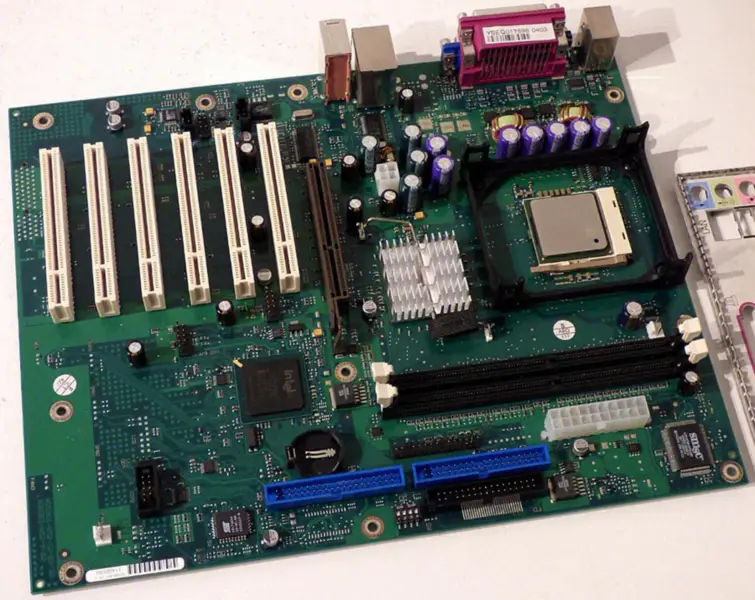 Siemens D1526-A11 GS2 Socket 478 W26361-W52-Z2-03-36 -teollisuusemolevy D1526-A11 GS2 Socket 478 W26361-W52-Z2-03-36
