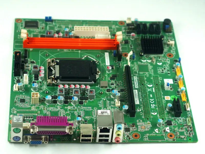 Advantech AIMB-501 REV:A1 emolevy