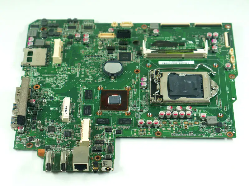 Asus ET2300I -emolevy