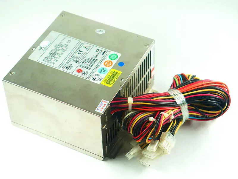ZIPPY HG2-6350 virtalähde