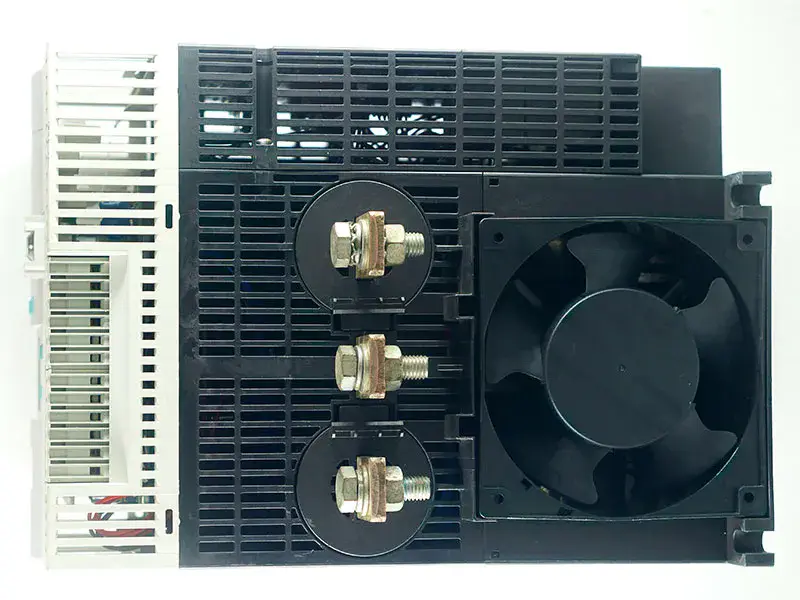 SIEMENS 3RW4443-6BC44 pehmokäynnistin