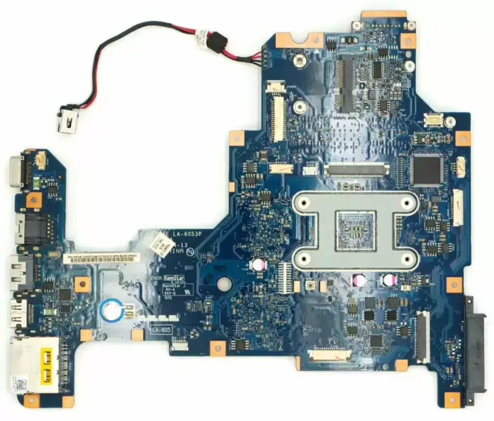 Toshiba satellite L670D L675D LA-6053P emolevy