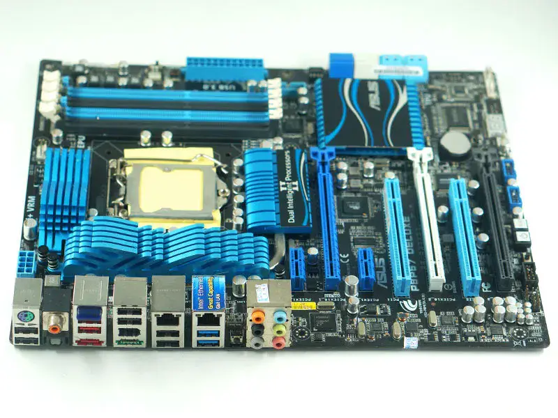 Asus P8P67 DELUXE LGA1155 P67-emolevy Asus P8P67 DELUXE LGA1155 P67-emolevy