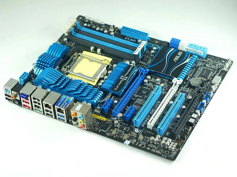 Asus P8P67 DELUXE LGA1155 P67-emolevy Asus P8P67 DELUXE LGA1155 P67-emolevy
