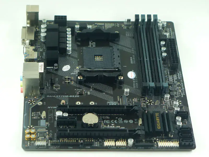 GIGABYTE GA-AX370M-DS3H -emolevy
