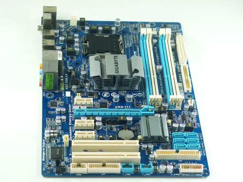 Gigabyte GA-EP43T-USB3 EP43T-USB3 P43 LGA775 ATX emolevy