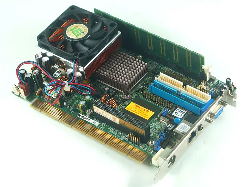 IEI PSB-4710MEV teollisuusemolevy