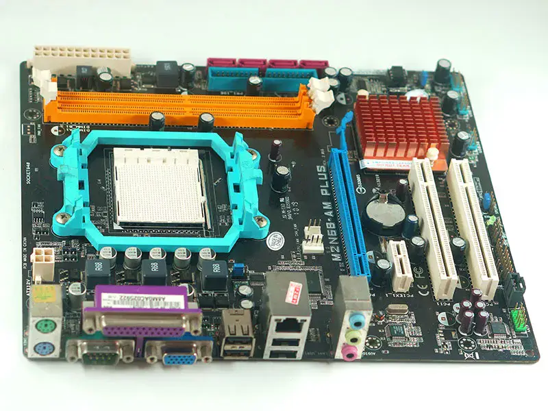 Asus M2N68-AM PLUS emolevy AM2/AM2+ uATX