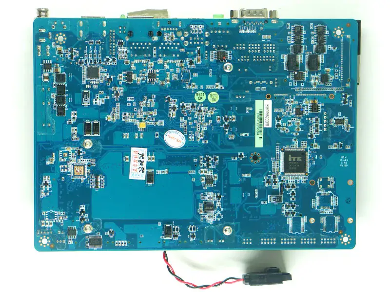 AVALUE EBM-CDV A11 teollisuusohjausemolevy 5.25 tuuman sulautettu tuulettimeton Atom D2550