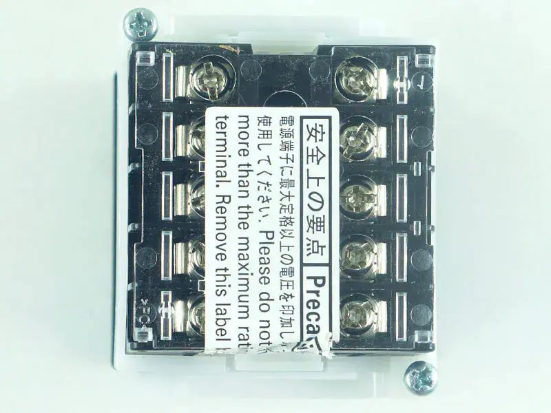 Omronin laskuri H7CX-AD-N