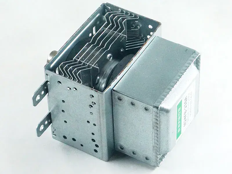 Galanz mikroaaltouunin magneettikenttä M24FB-210A = OM75S31GAL01 Magneettikentän mikroaaltouunin osat