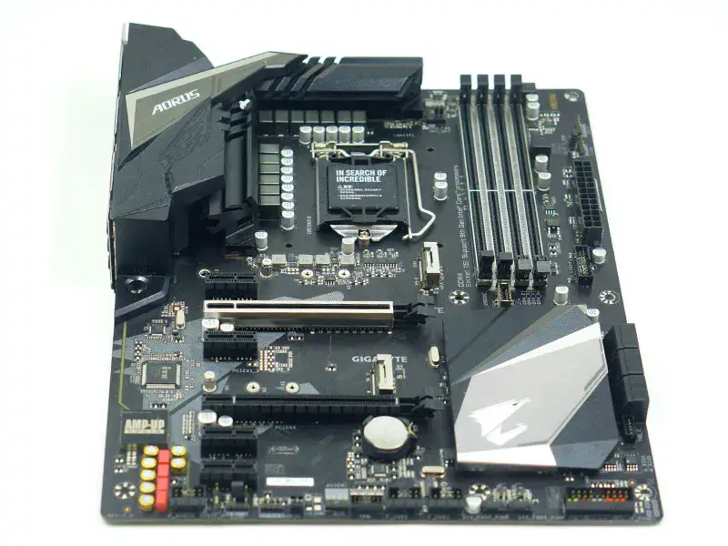 Gigabyte GA Z390 AORUS ELITE -emolevy Gigabyte GA Z390 AORUS ELITE -emolevy