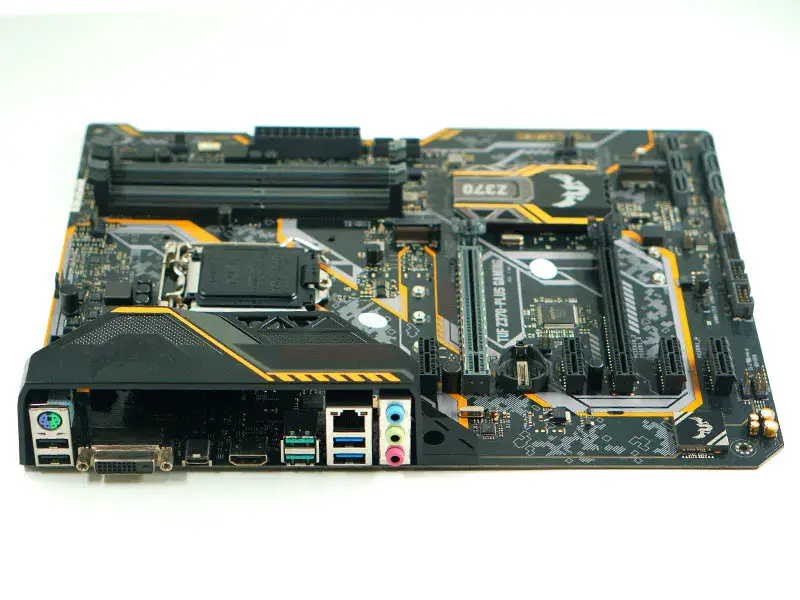 Asus TUF Z370-PLUS GAMING -emolevy Asus TUF Z370-PLUS GAMING -emolevy