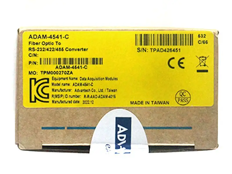 Advantech ADAM-4541-C Kuituoptinen RS-232/422/485-muunnin RS-232/422/485:een