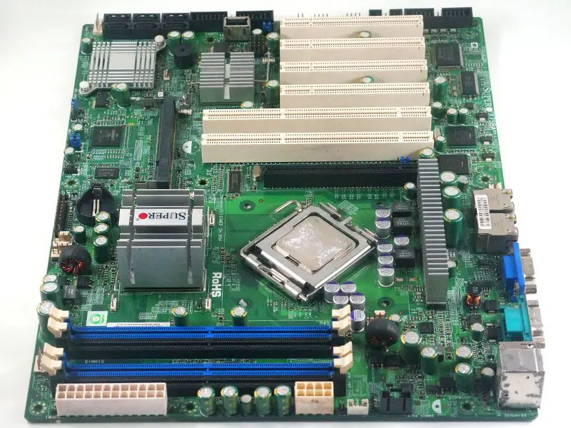 SuperMicro X7SBA -emolevy