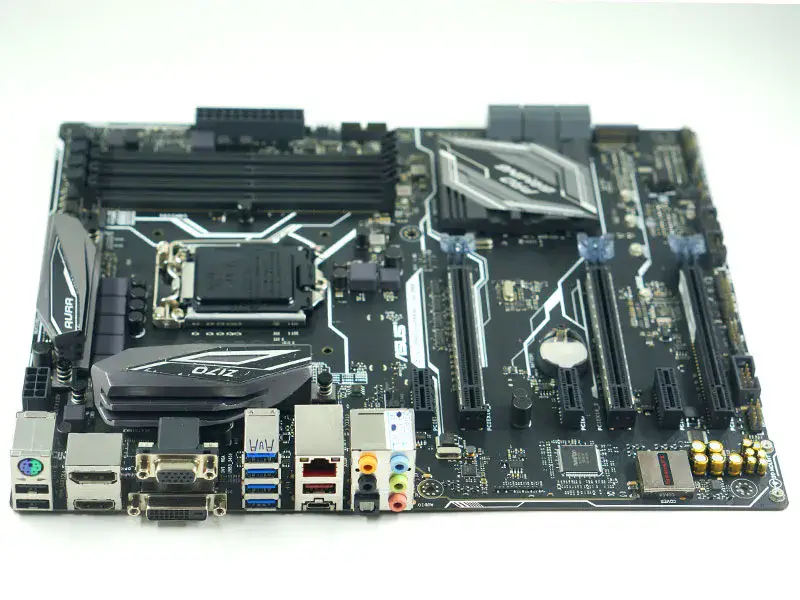 Asus Z170-PRO GAMING/AURA -emolevy Asus Z170-PRO GAMING/AURA -emolevy