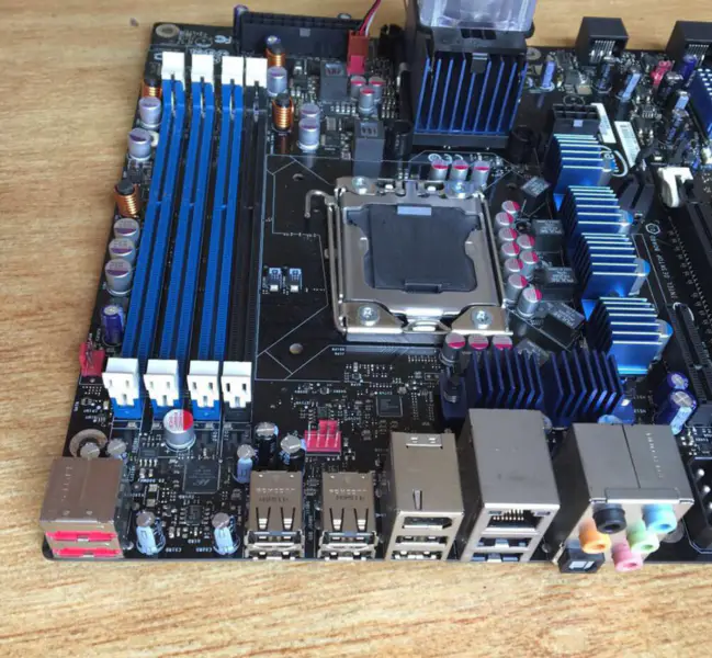 Intel DX58SO -emolevy