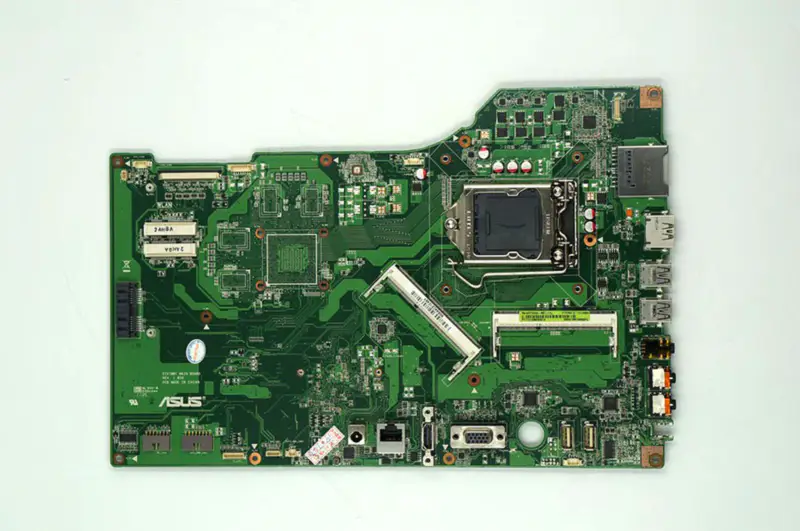 Asus ET2700I -emolevy