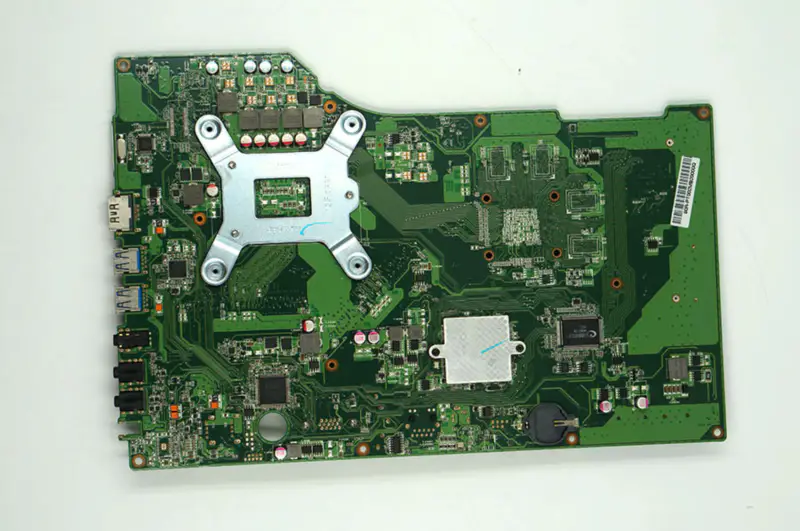 Asus ET2700I -emolevy