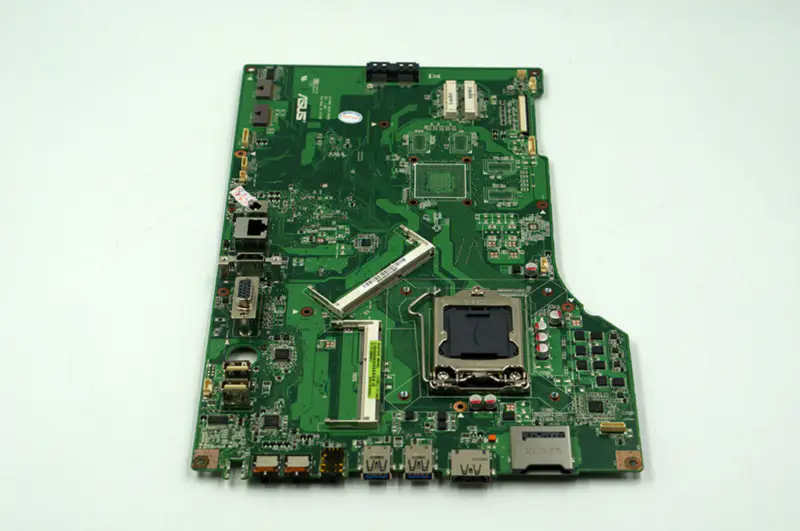 Asus ET2700I -emolevy