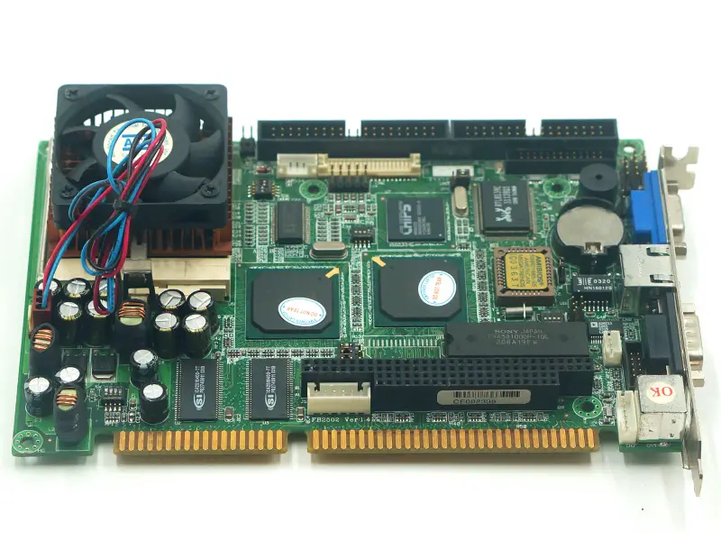 FB2502 VER:1.4 emolevy CPU:lla ja tuulettimella varustettuna