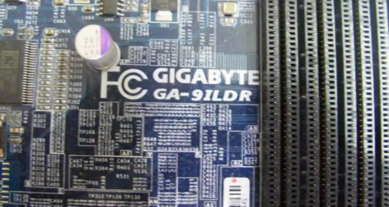 Gigabyte GA-9ILDR 604-nastainen Print Server -emolevy