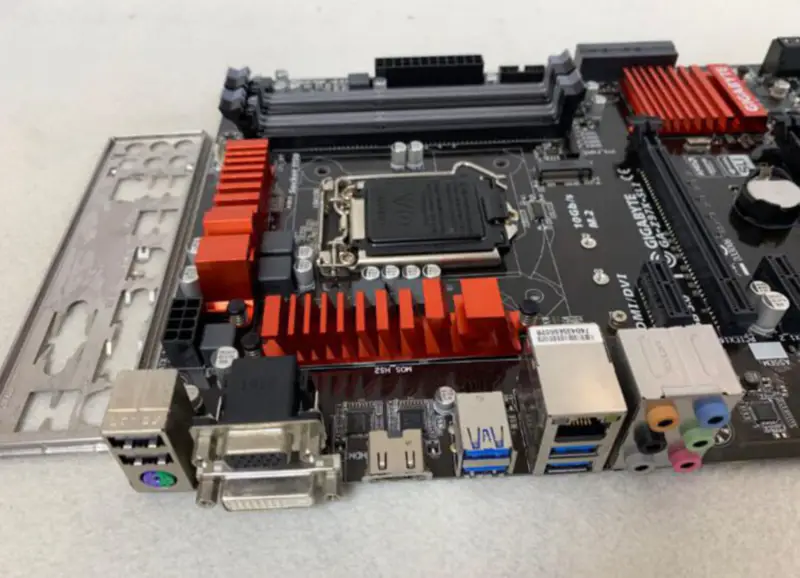 Gigabyte GA-Z97X-SLI-emolevy