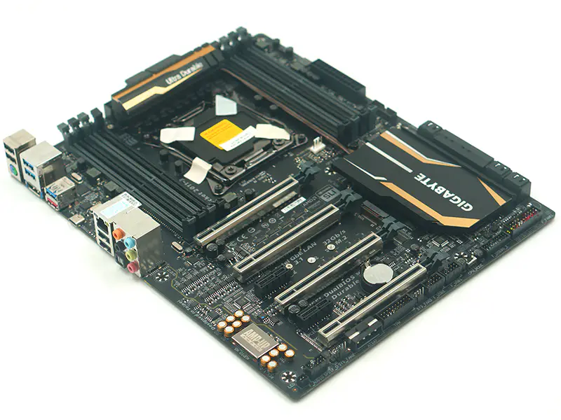 Gigabyte Ga-X99P-SLI -emolevy