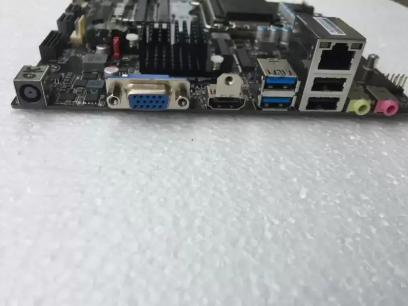 ECS H110H4-TI3 Emolevy H110 piirisarja LGA1151 Mini-ITX