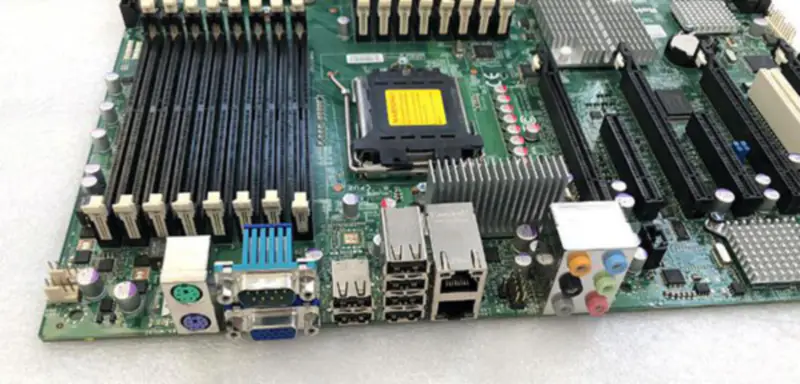 SuperMicro H8DAi+ -työasemaemolevy tukee Opteron 2000 -suoritinta