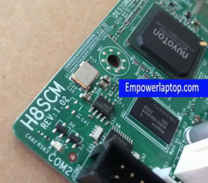 SuperMicro H8SCM SR5650 DDR3 C32 -emolevy tukee 4/6/8-ydintä ja cpu-tuuletinta.
