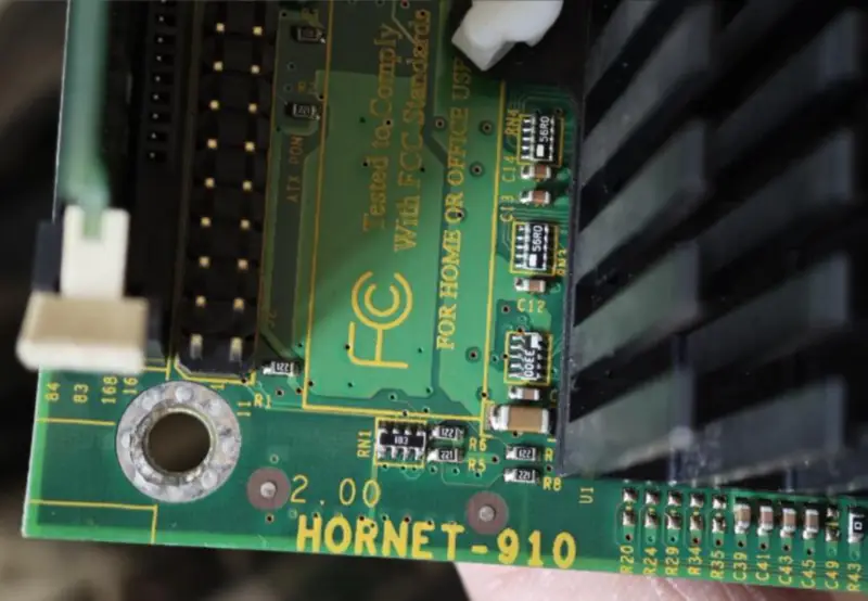 HORNET-910 Sulautettu VIA Eden/C3 puolikokoinen teollisuuslaitteiden emolevy