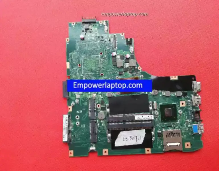 Asus K46CA -emolevy