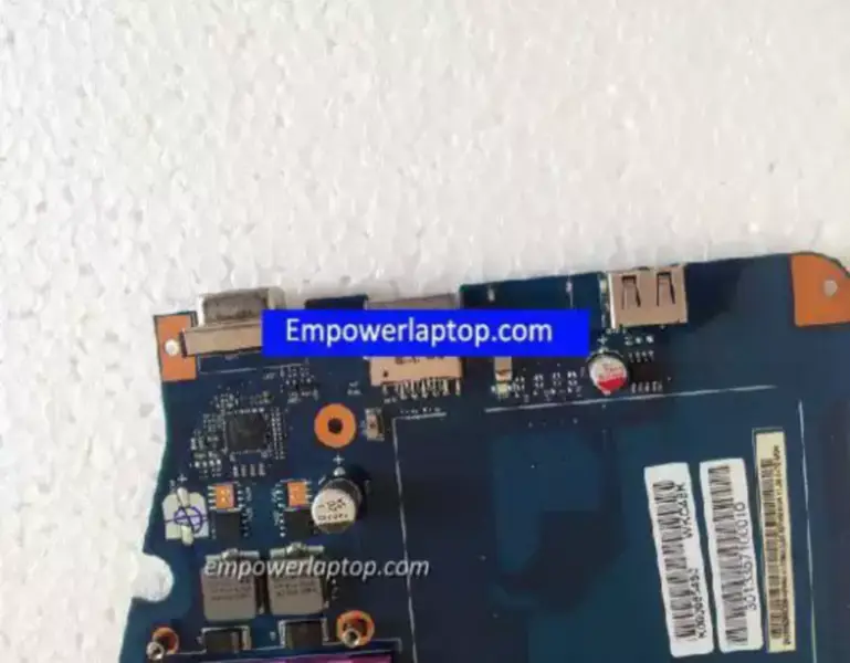 Toshiba Satellite Pro L450 L455 LA-5821P K000085450 emolevy