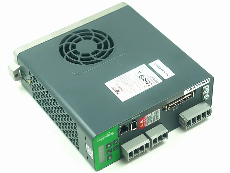 Schneider LXM26DU20M3X Servo-ohjain