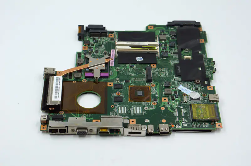 Asus M51TR AMD-emolevyllä