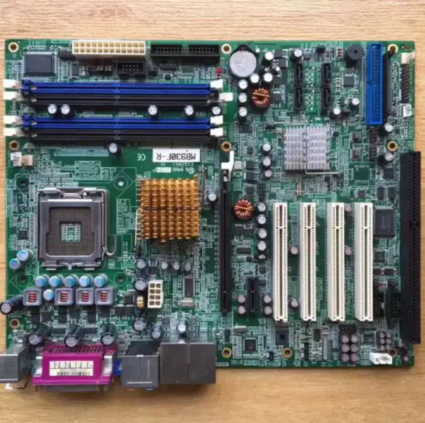MB930F-R-teollisuusemolevy