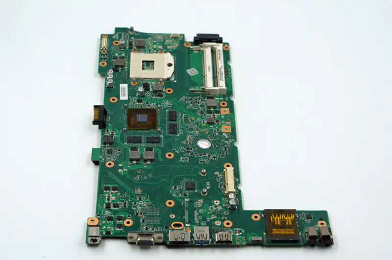 Asus N73JQ -emolevy (tuki I7-suorittimelle)