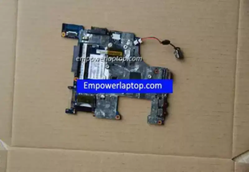 Toshiba NB520 K000129210 LA-6858P -emolevy Toshiba NB520 K000129210 LA-6858P -emolevy