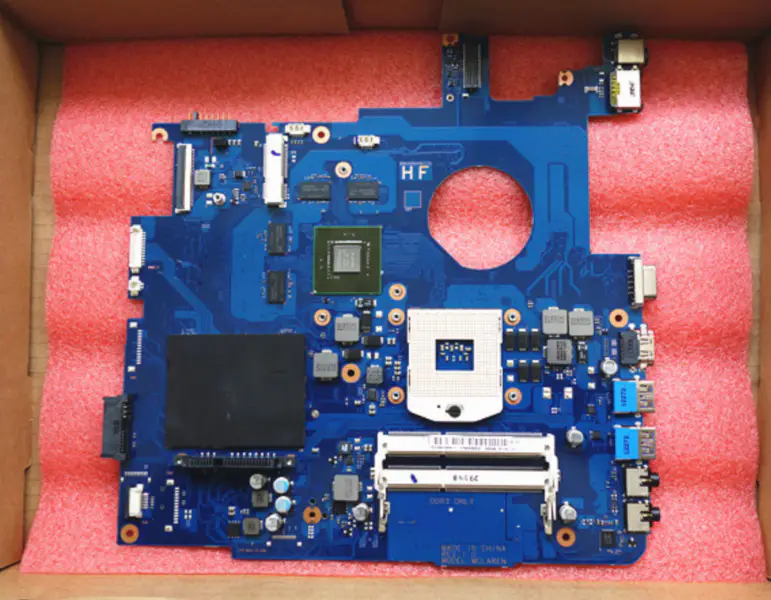 Samsung NP550P5C 550P5C emolevy GT650M 2GB