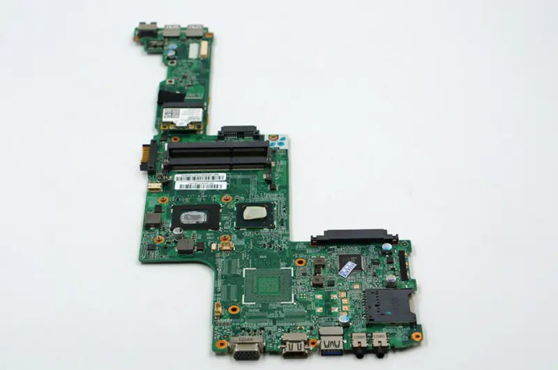 Toshiba Y00000910 Satellite P845 emolevy