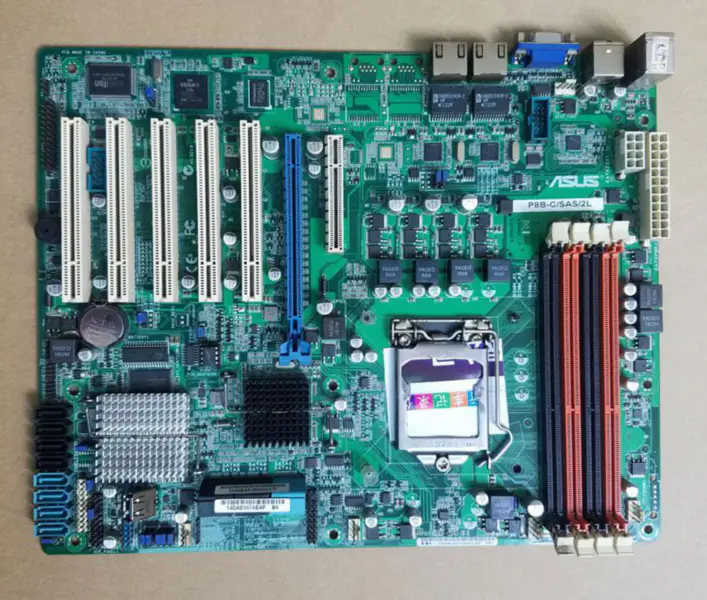 Asus P8B-C/SAS/2L Palvelimen emolevy XEON E3 SAS2008