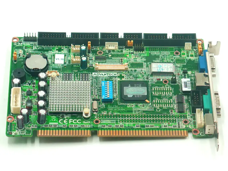Advantech PCA-6743 PCA-6743VE teollisuusemolevy ilman PC104:ää