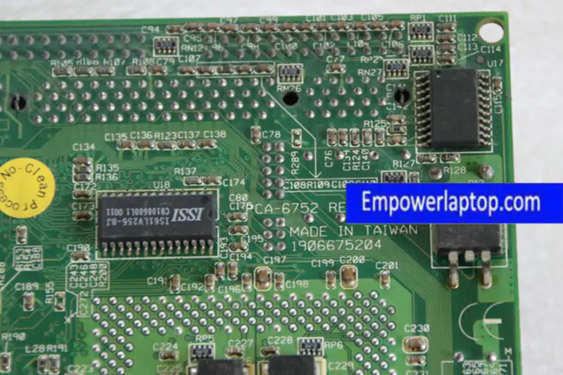 Advantech PCA-6752 REV:A2 puolikokoinen emolevy PCA-6752 CPU-muistilla varustettuna