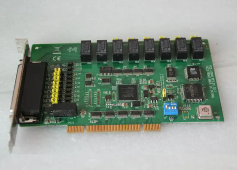 Advantech PCI-1760U REV.B1 A1 A2 8-kanavainen rele ja 8-kanavainen eristetty digitaalinen tulo Universal PCI-kortti