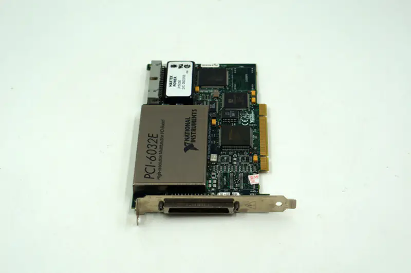 NI PCI-6032E Korkean resoluution monitoimi I/O-kortti DAQ-kortti käytetty tuote