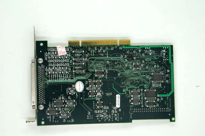 NI PCI-6032E Korkean resoluution monitoimi I/O-kortti DAQ-kortti käytetty tuote