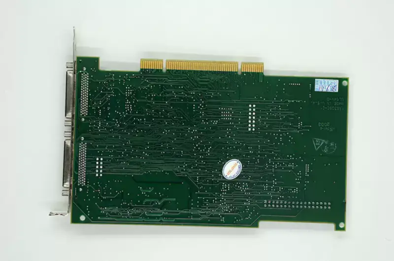 NI PCI-7344 4-akselinen PCI-askel-/Servo-ohjain